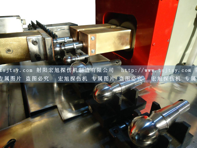 產(chǎn)品名稱：球頭銷專用熒光磁粉探傷機
產(chǎn)品型號：HCDG-2000
產(chǎn)品規(guī)格：熒光、二工位流水線